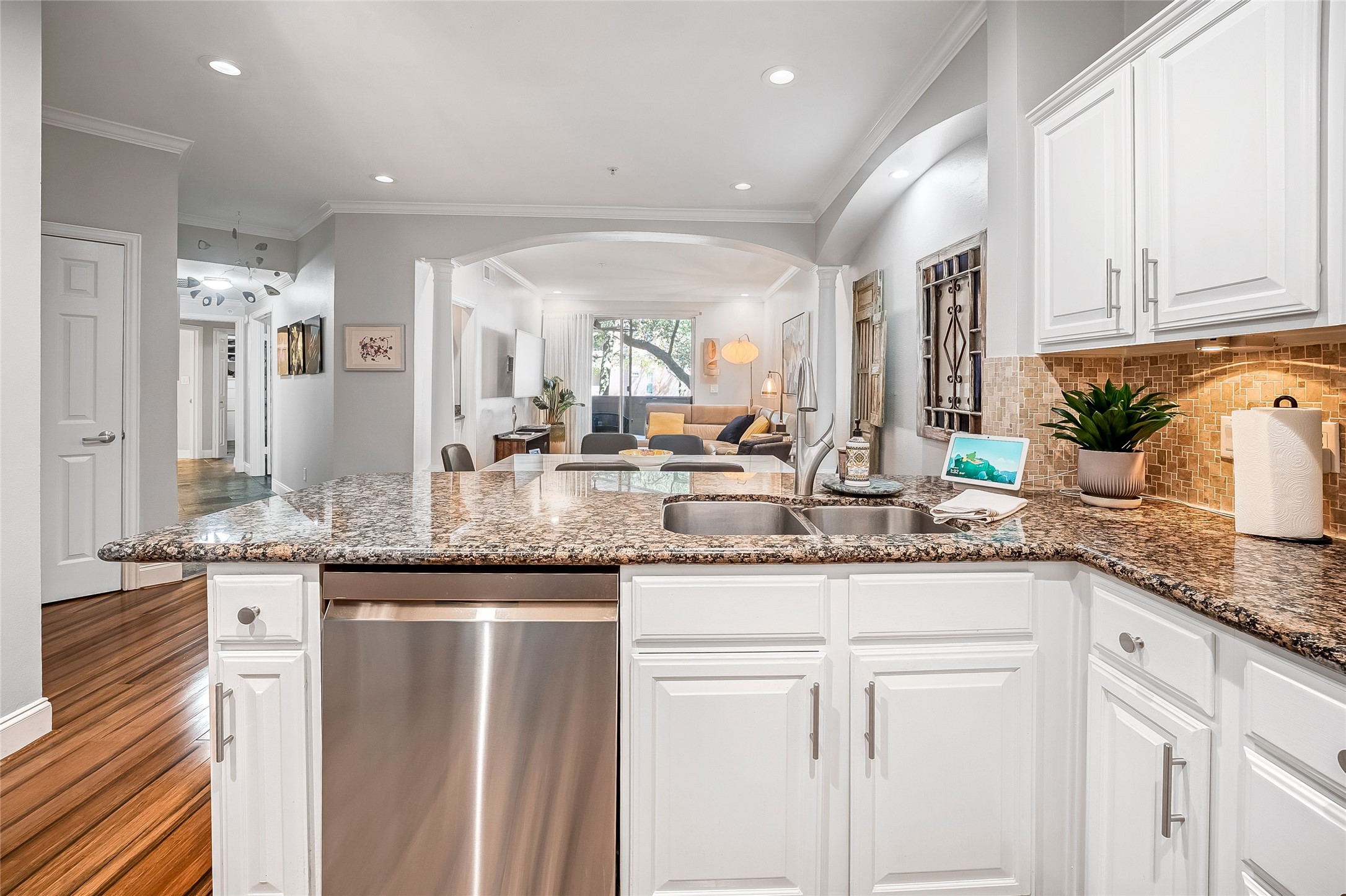 2111 Welch Street, Unit A113 Houston, TX 77019 - Photo 6 of 30 This is the Seller's favorite spot when making coffee.