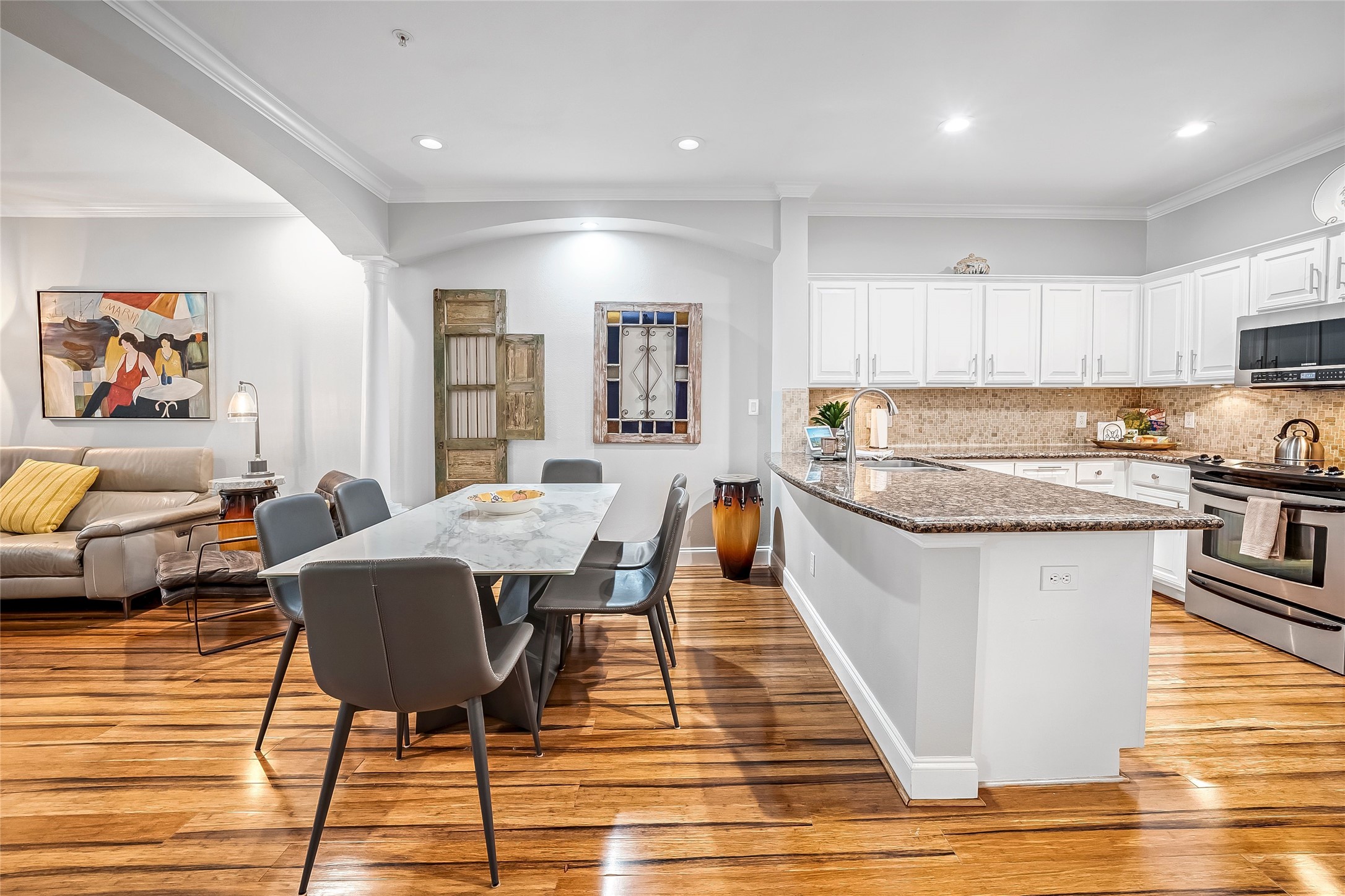 2111 Welch Street, Unit A113 Houston, TX 77019 - Photo 9 of 30