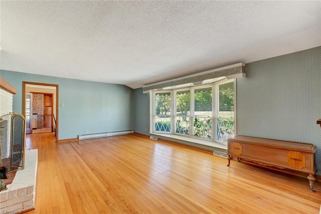 4009 Groometown Road Greensboro, NC 27407 - Photo 14 of 35