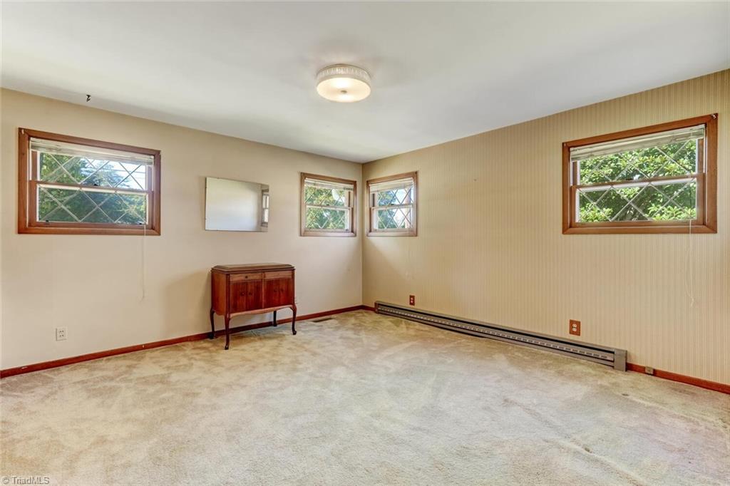 4009 Groometown Road Greensboro, NC 27407 - Photo 18 of 35