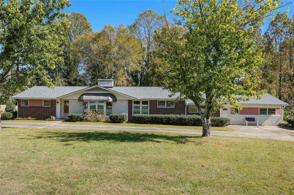 4009 Groometown Road Greensboro, NC 27407 - Photo 2 of 35