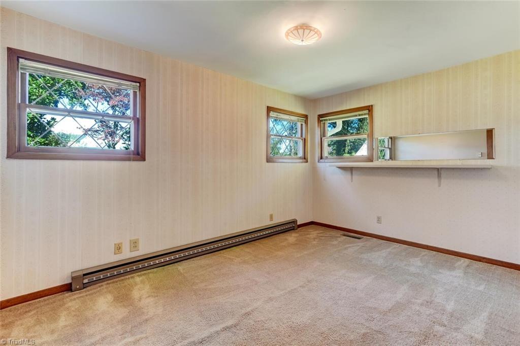 4009 Groometown Road Greensboro, NC 27407 - Photo 21 of 35