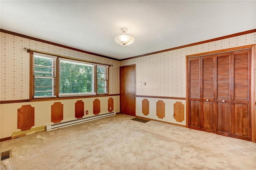 4009 Groometown Road Greensboro, NC 27407 - Photo 22 of 35