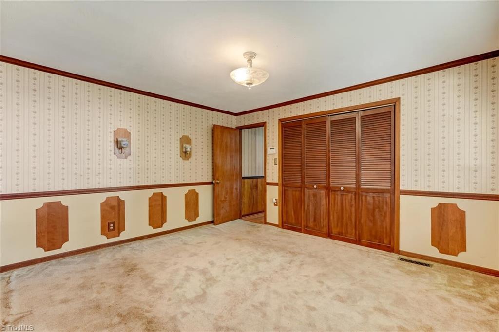 4009 Groometown Road Greensboro, NC 27407 - Photo 23 of 35