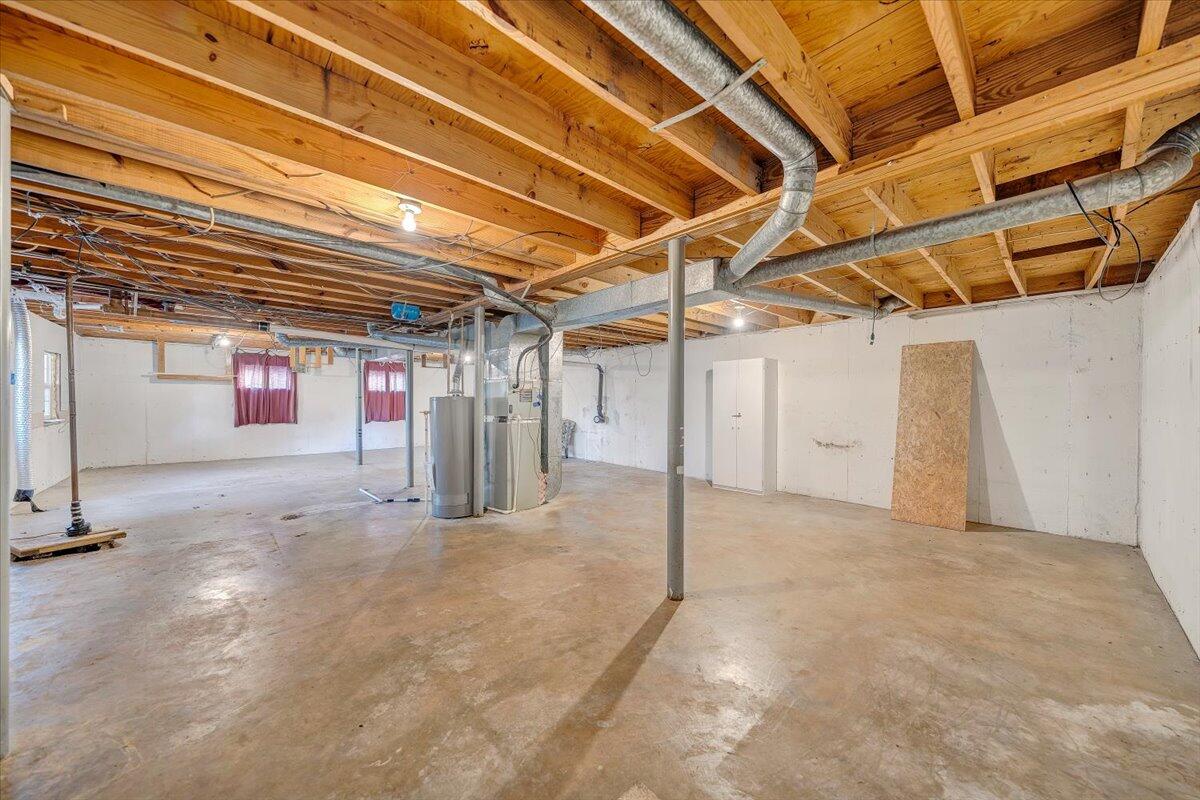 725 Ramada Road Vinton, VA 24179 - Photo 27 of 38 a view of a room with wooden walls