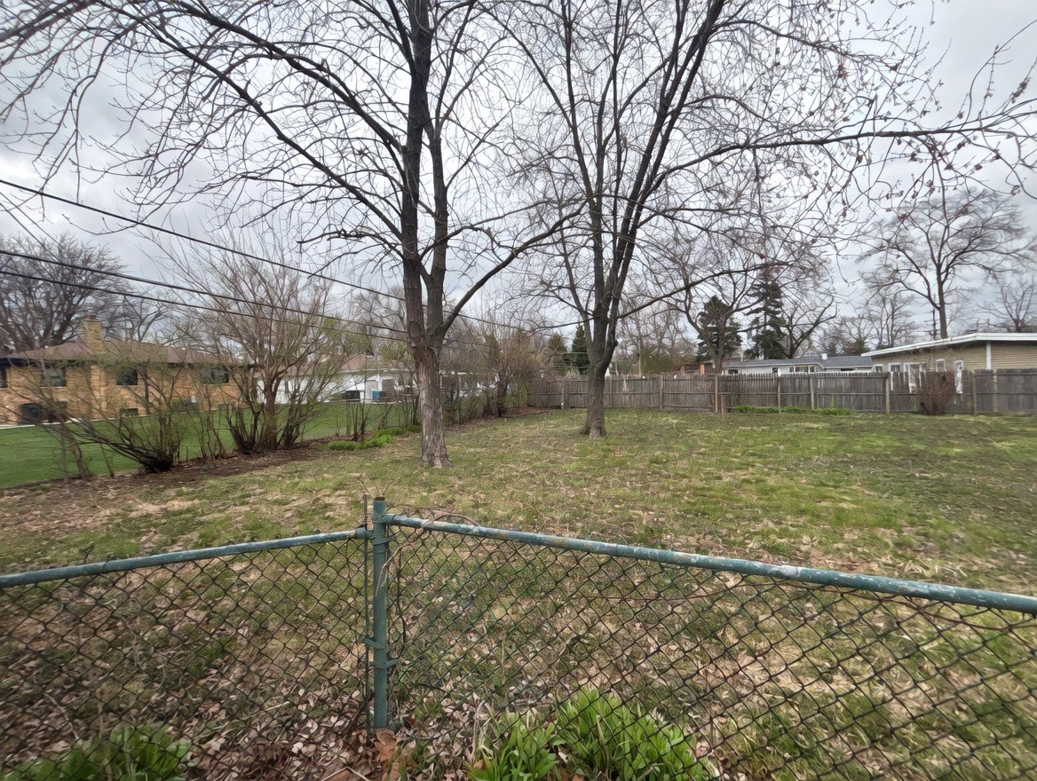 17 Butterfield Road Villa Park, IL 60181 - Photo 8 of 26 Gallery Image 8