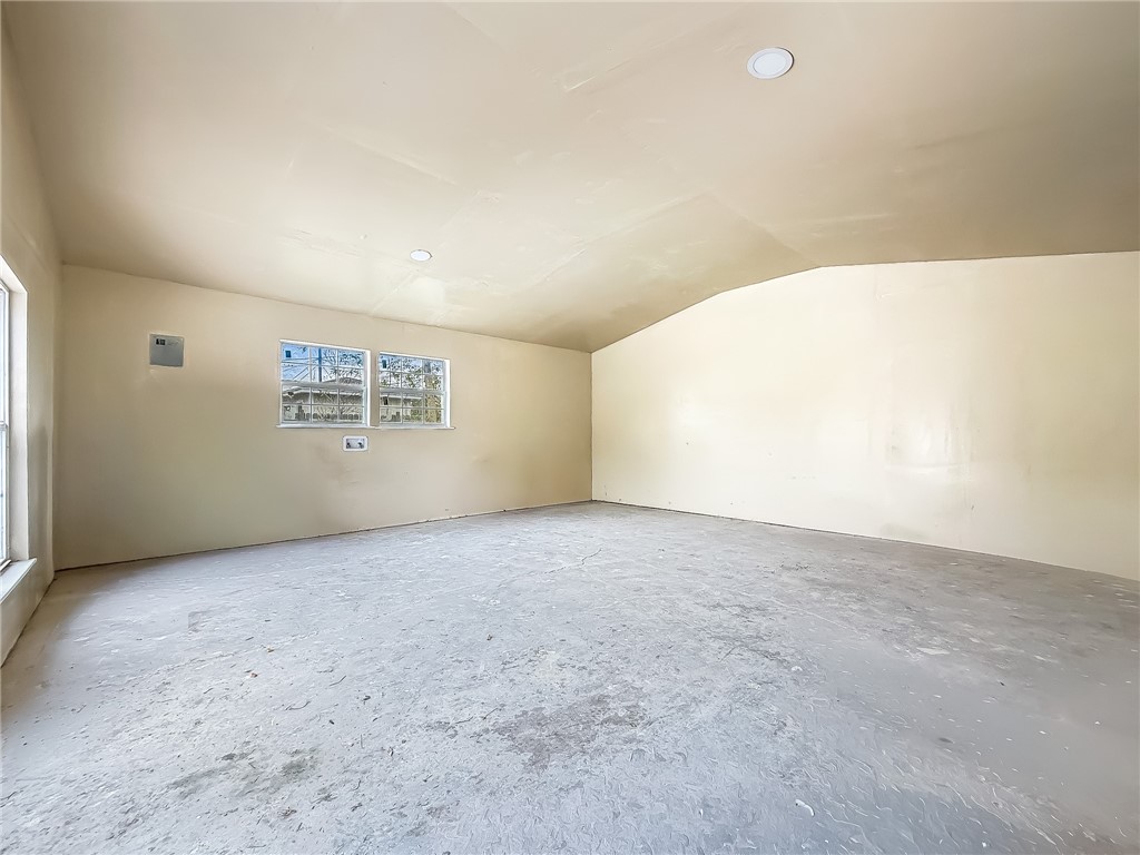 3437 Austin Street Corpus Christi, TX 78411 - Photo 21 of 35 an empty room with a empty space and windows