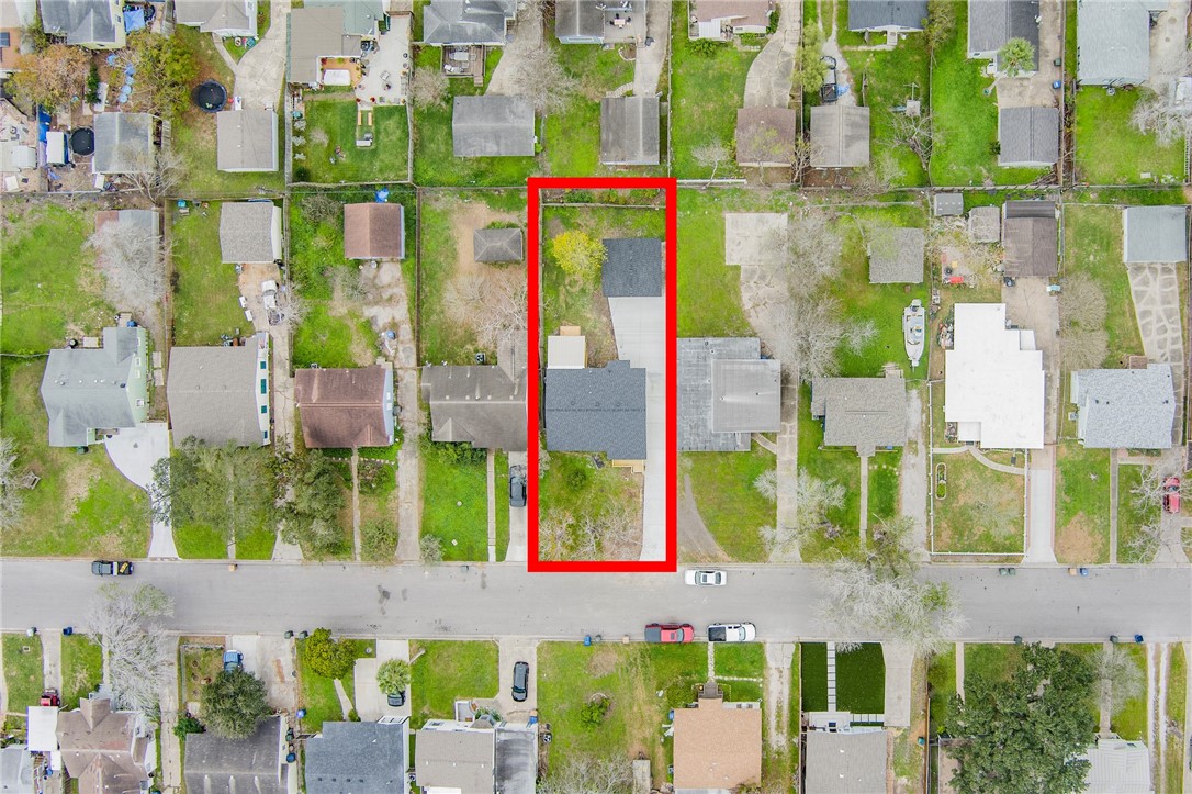 3437 Austin Street Corpus Christi, TX 78411 - Photo 33 of 35 a multi story building with an outdoor space