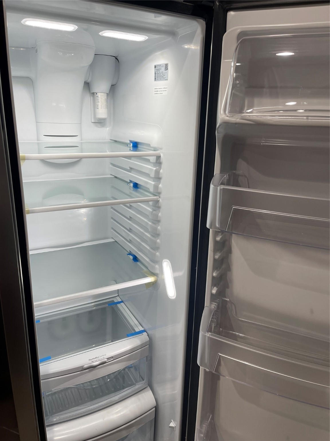 10912 Gulf Freeway, Unit 73 Houston, TX 77075 - Photo 13 of 27 a refrigerator in a kitchen