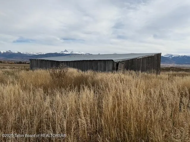 $1,950,000 | 2255 South 5000 West, Driggs, ID 83422