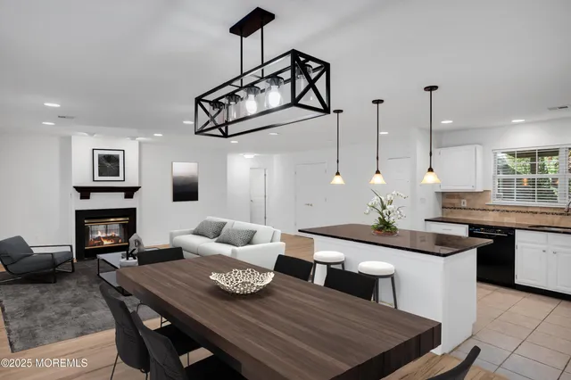 $3,650 | 9 Ambrose Lane, Unit 141, Holmdel, NJ 07733