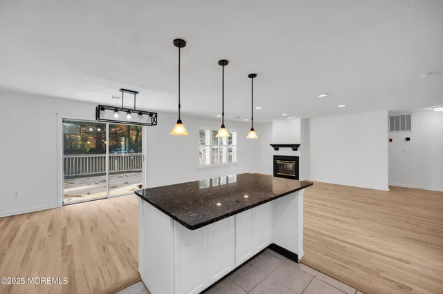 $3,650 | 9 Ambrose Lane, Unit 141, Holmdel, NJ 07733