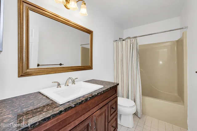 $3,650 | 9 Ambrose Lane, Unit 141, Holmdel, NJ 07733