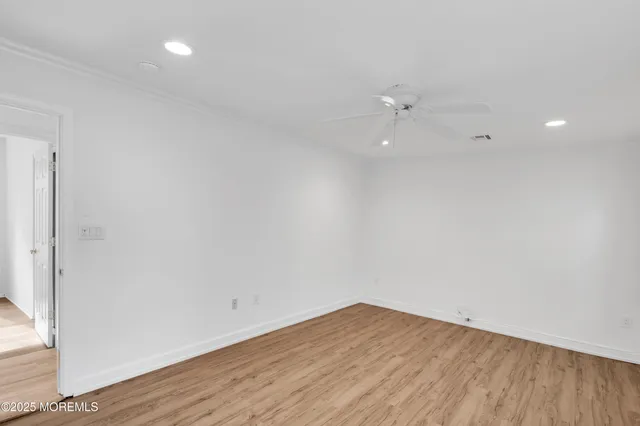 $3,650 | 9 Ambrose Lane, Unit 141, Holmdel, NJ 07733