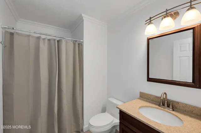 $3,650 | 9 Ambrose Lane, Unit 141, Holmdel, NJ 07733