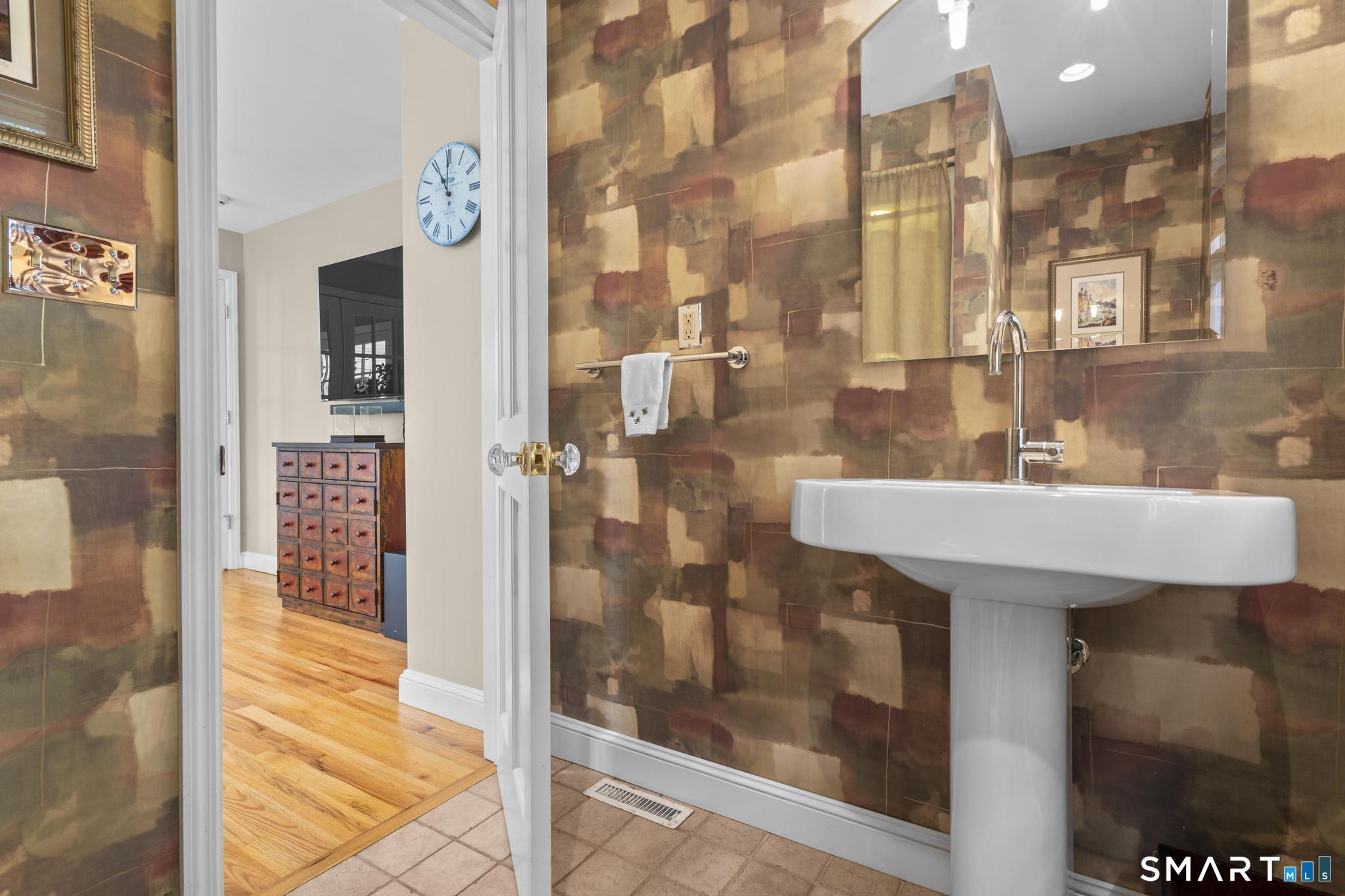 314 Longmeadow Road Orange, CT 06477 - Photo 28 of 35 Gallery Image 28