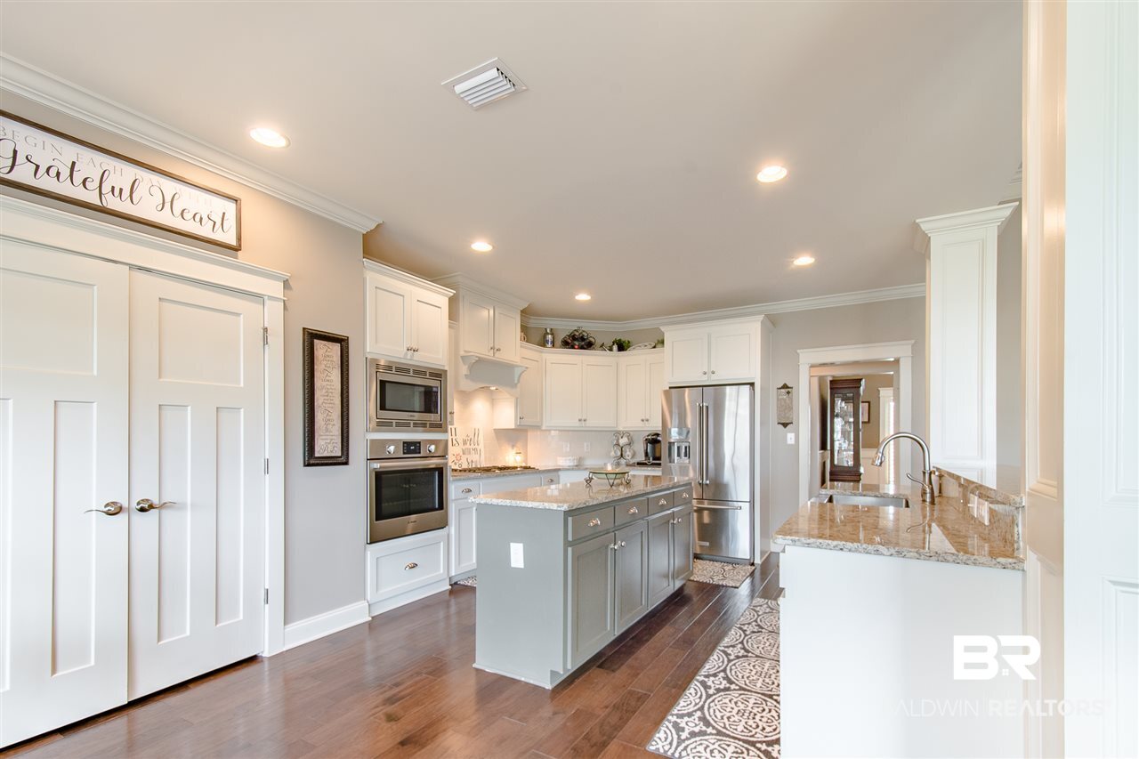 10441 Goodrich Way Daphne, AL 36526 - Photo 10 of 50 Kitchen