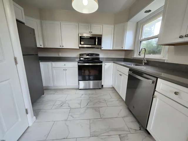 $3,000 | 10 Point Pleasant Avenue, Beesleys Point, NJ 08223