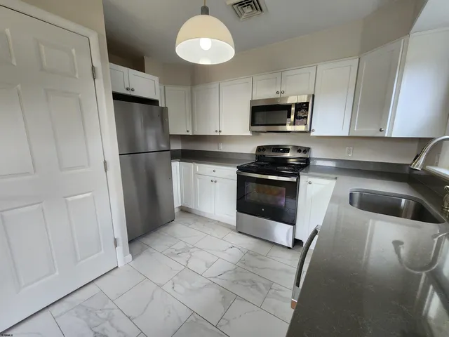 $3,000 | 10 Point Pleasant Avenue, Beesleys Point, NJ 08223