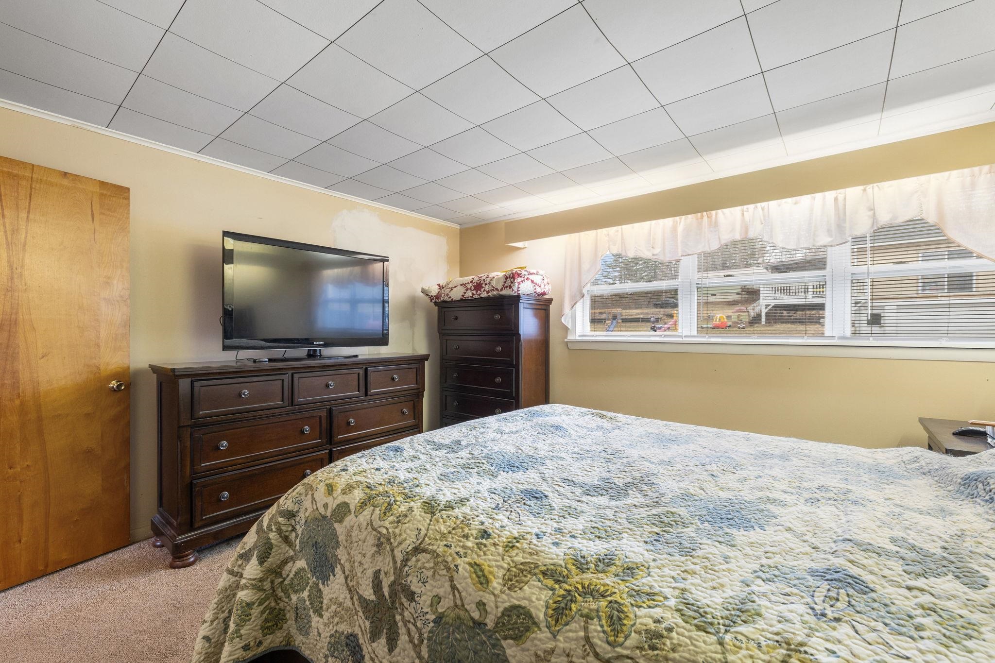 13 3rd Street Newport, NH 03773 - Photo 24 of 57