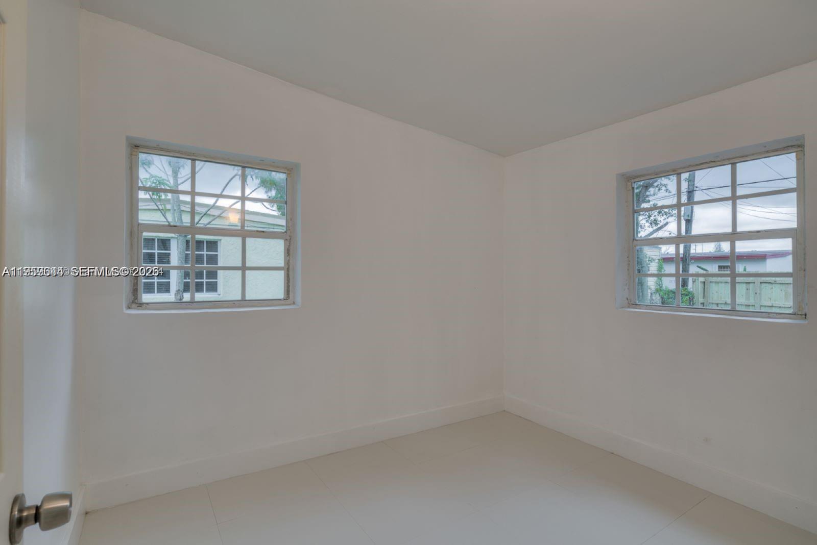 2260 Service Road Opa-Locka, FL 33054 - Photo 11 of 18