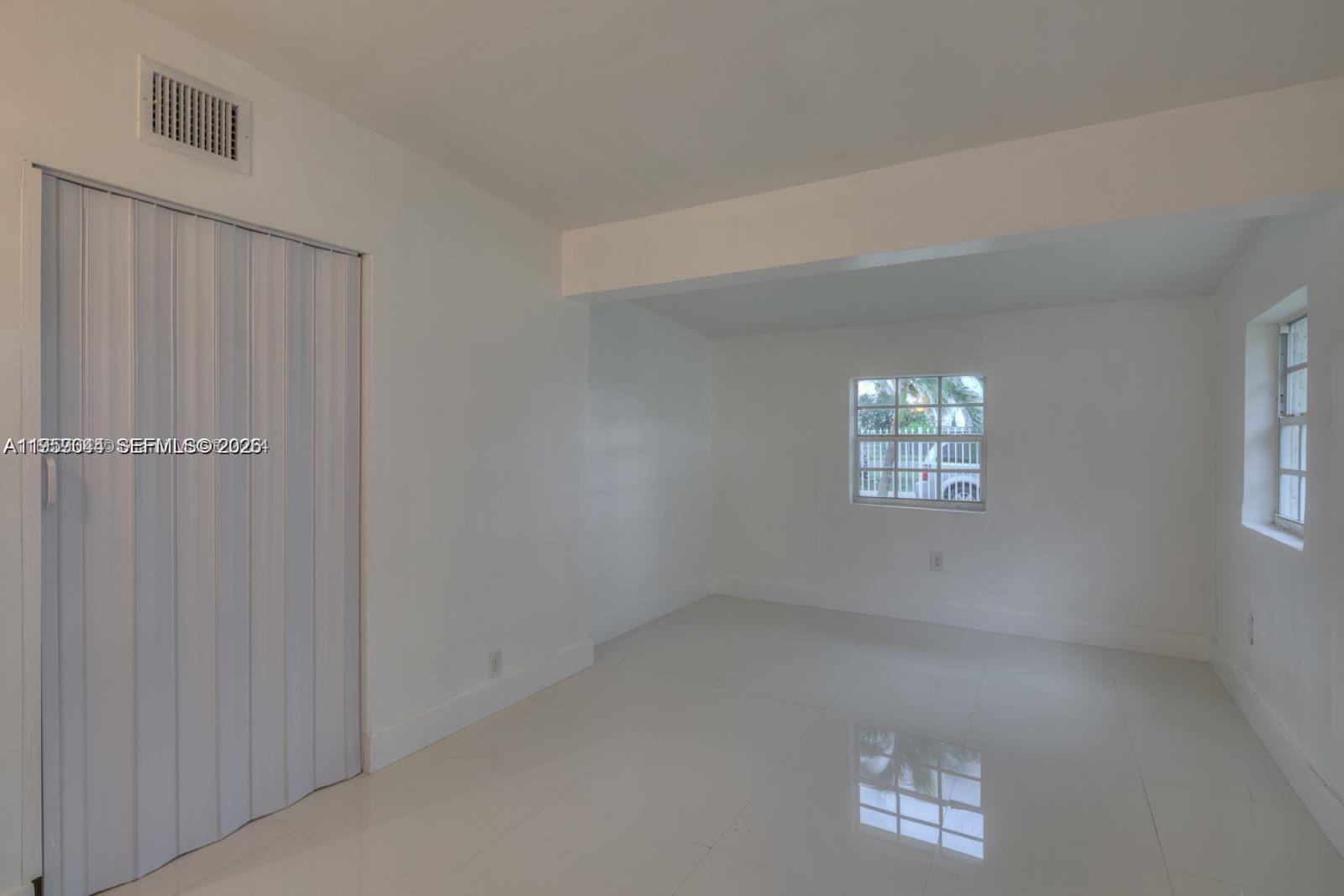 2260 Service Road Opa-Locka, FL 33054 - Photo 12 of 18