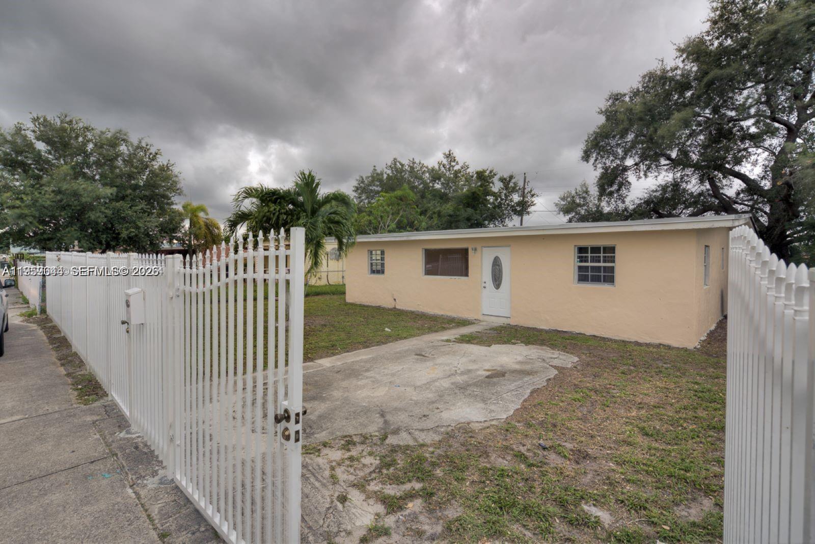 2260 Service Road Opa-Locka, FL 33054 - Photo 17 of 18