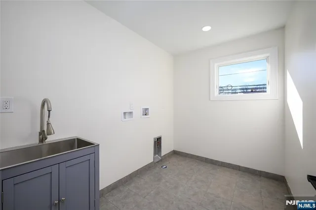 a view of a hallway with closet