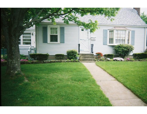 179 Rinaldo Road Weymouth, MA 02191 - Photo 3 of 13