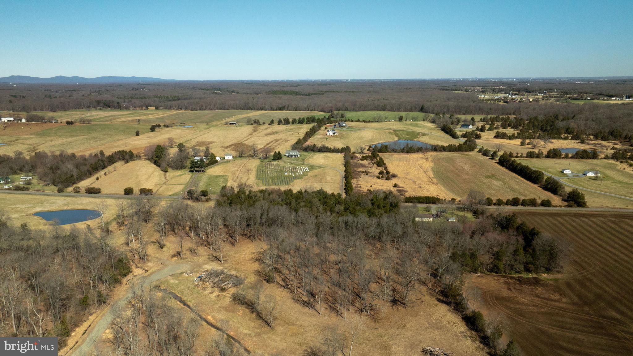 8772 Old Dumfries Road Catlett, VA 20119 - Photo 6 of 20 a view of city and ocean