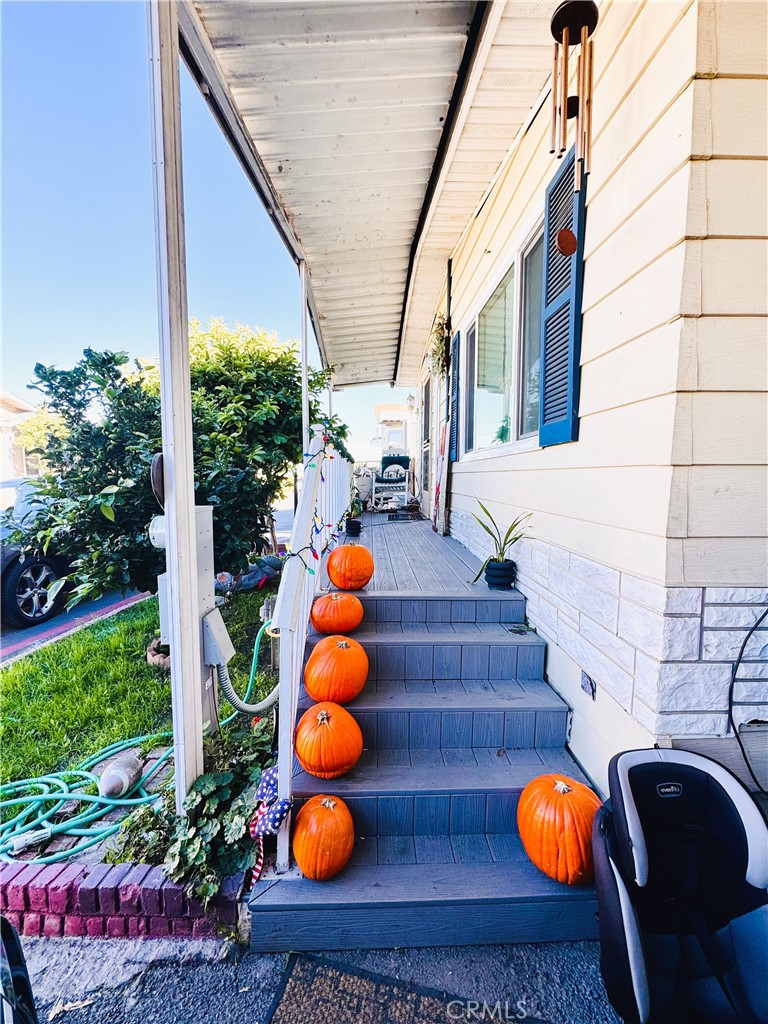 16600 Downey Avenue, Unit 145 Paramount, CA 90723 - Photo 2 of 10