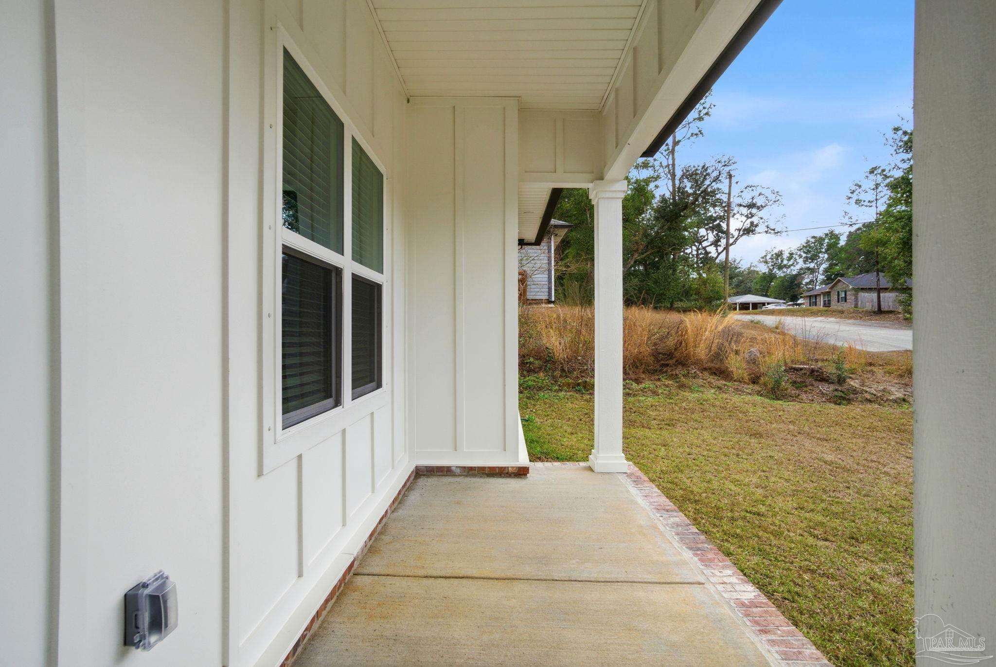 5712 Riviera Drive Milton, FL 32583 - Photo 5 of 41