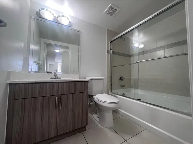 $2,748 | 18335 Northwest 68th Avenue, Unit 245308, Hialeah, FL 33015