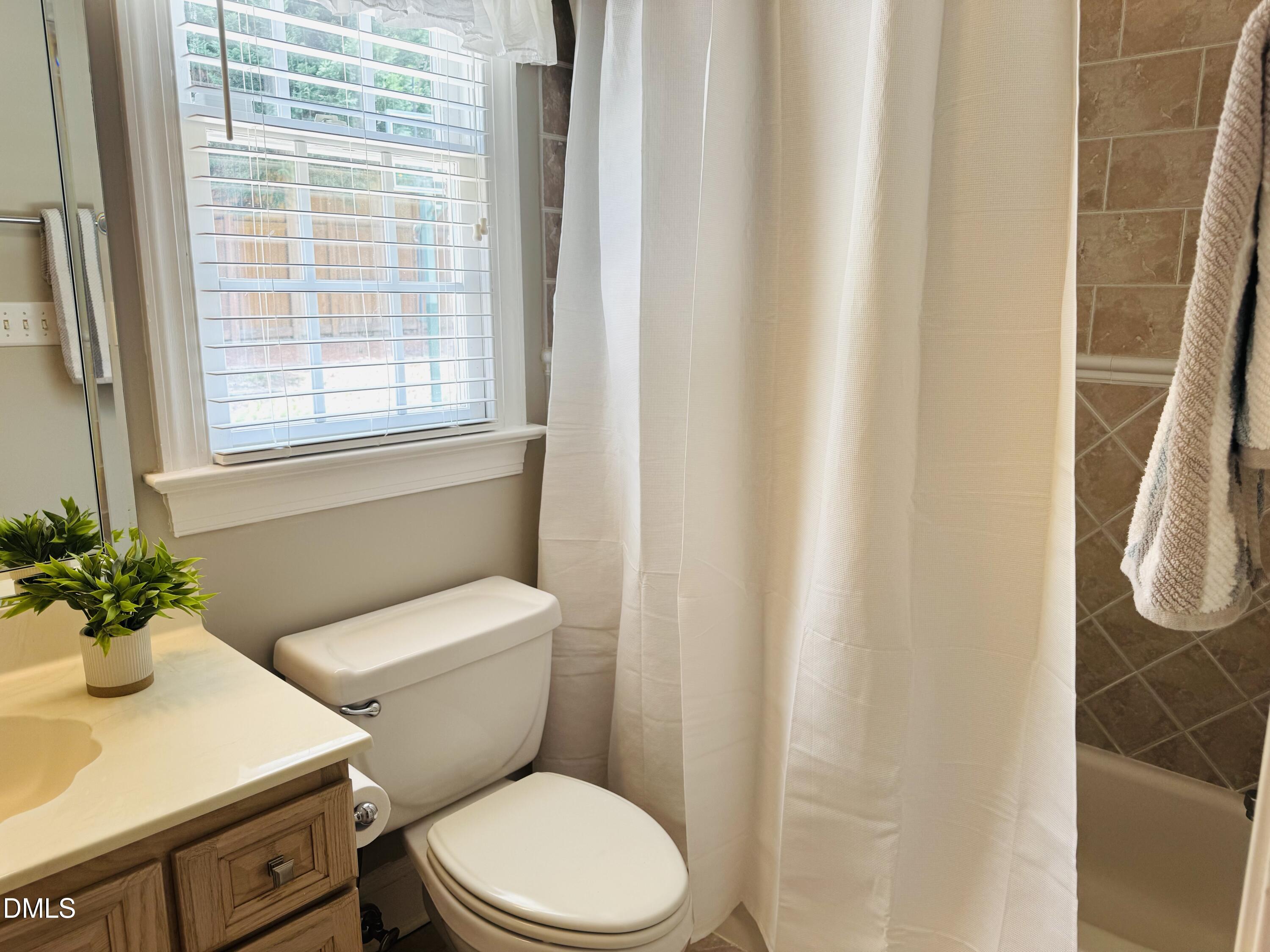 10108 Clairbourne Place Raleigh, NC 27615 - Photo 11 of 25 IMG_1498