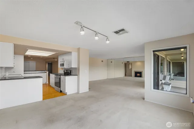 $345,000 | 908 East Bay Drive Northeast, Unit 203, Olympia, WA 98506