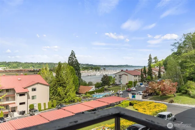 $345,000 | 908 East Bay Drive Northeast, Unit 203, Olympia, WA 98506