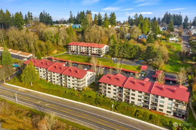 $345,000 | 908 East Bay Drive Northeast, Unit 203, Olympia, WA 98506
