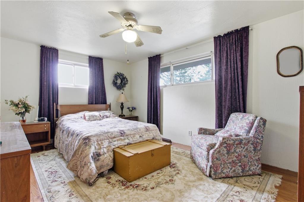 116 Hidden Valley Road Canonsburg, PA 15317 - Photo 16 of 33 A spacious primary bedroom offering comfort and tranquility.