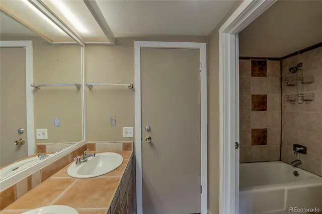 $575,000 | 21650 Highway 6, Unit 2096, Dillon, CO 80435