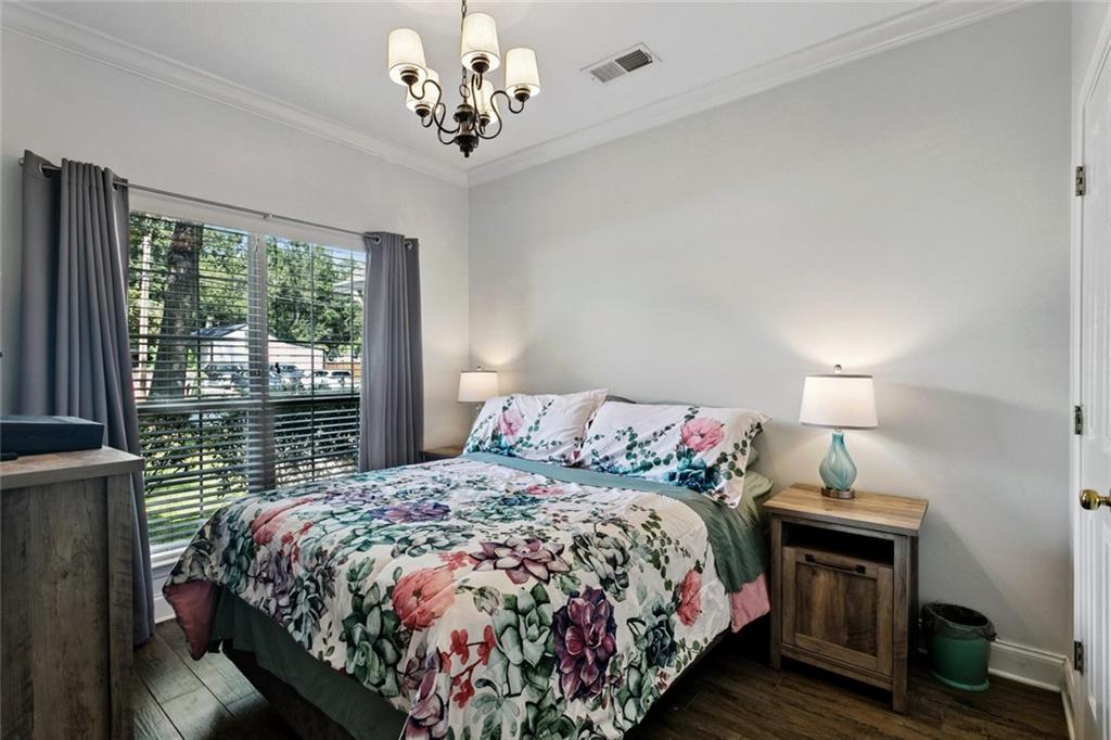 930 Labarre Street Mandeville, LA 70448 - Photo 11 of 18 Gallery Image 11