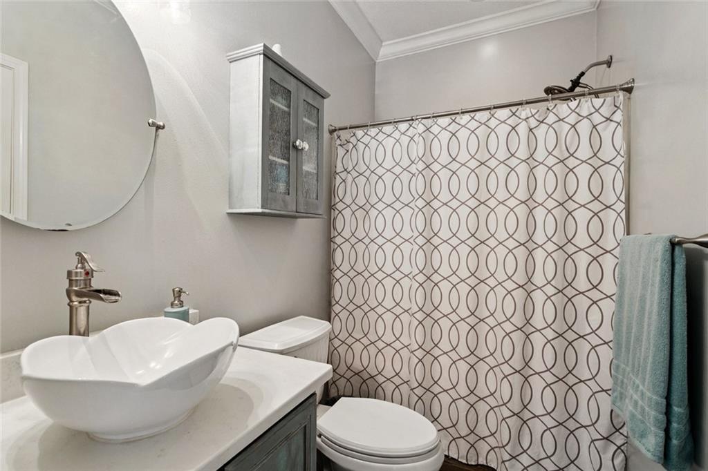 930 Labarre Street Mandeville, LA 70448 - Photo 12 of 18 Gallery Image 12