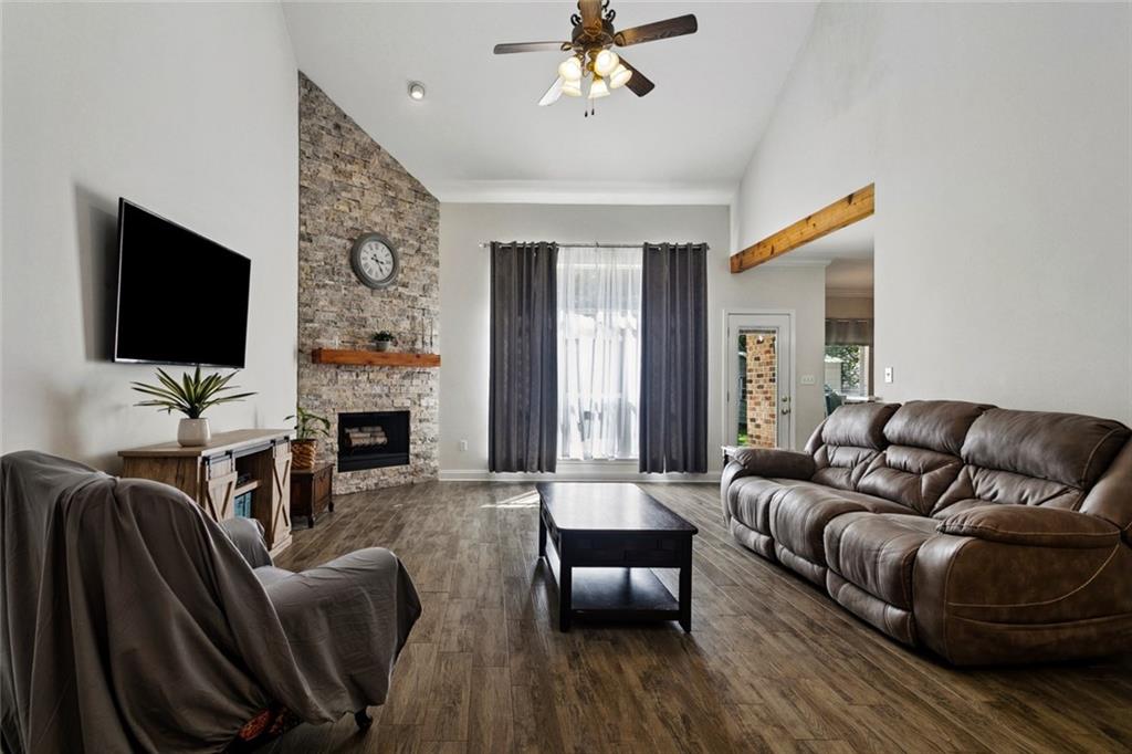 930 Labarre Street Mandeville, LA 70448 - Photo 3 of 18 Gallery Image 3