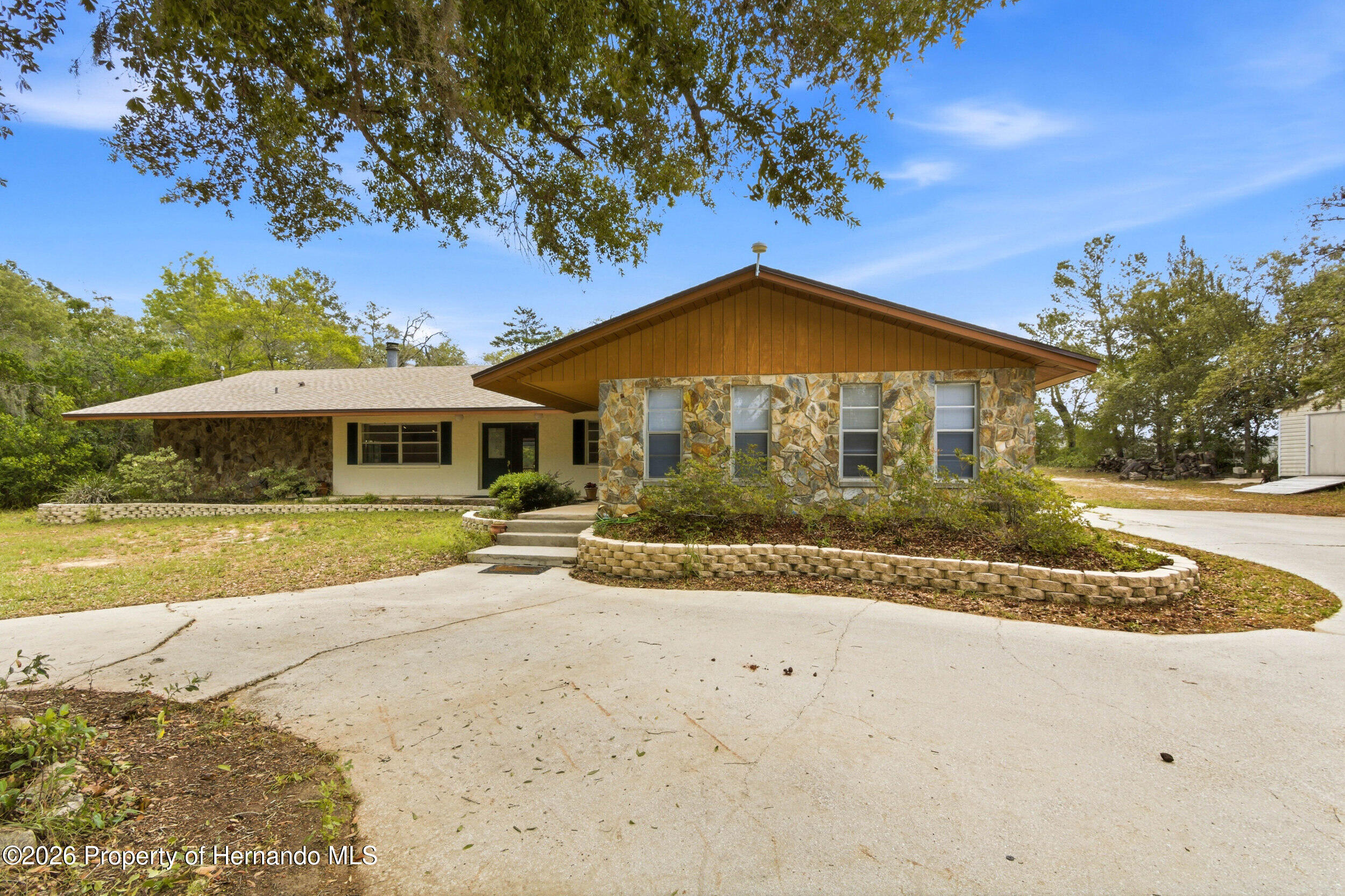 9012 Erma Road Brooksville, FL 34613 - Photo 2 of 77 Gallery Image 2