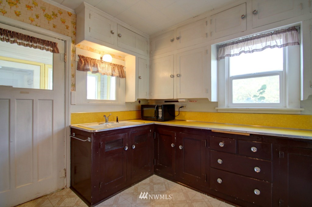 8871 F F & S Grade Road Sedro-Woolley, WA 98284 - Photo 11 of 25 Gallery Image 11