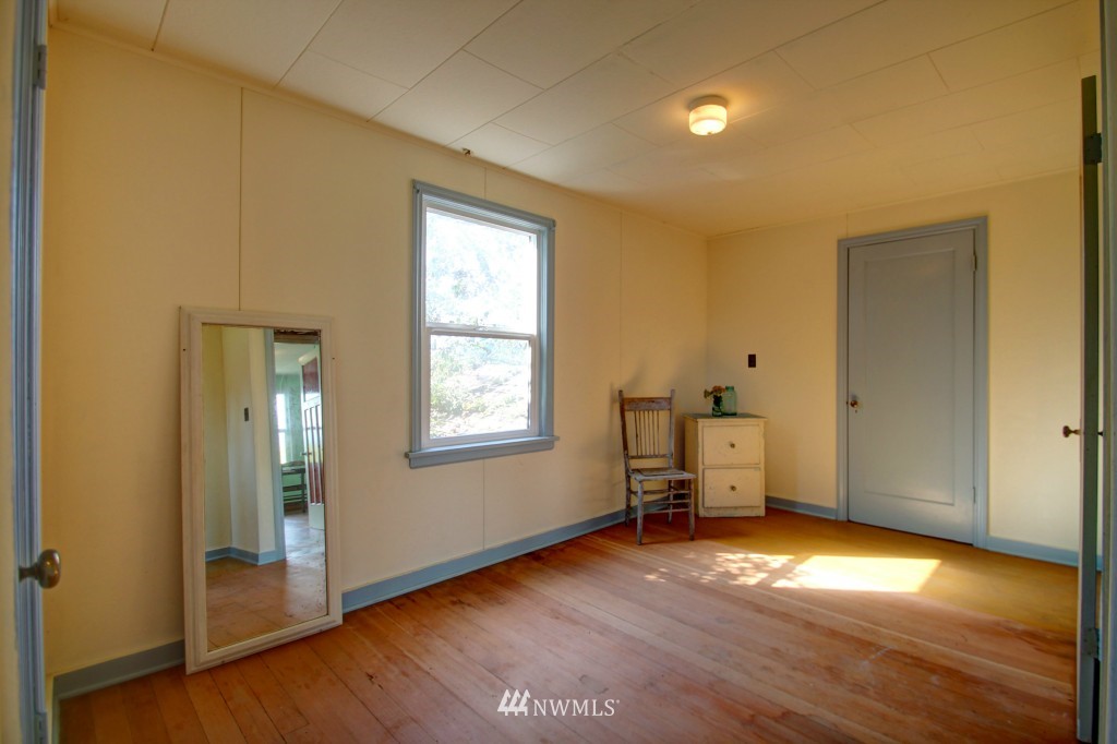 8871 F F & S Grade Road Sedro-Woolley, WA 98284 - Photo 16 of 25 Gallery Image 16