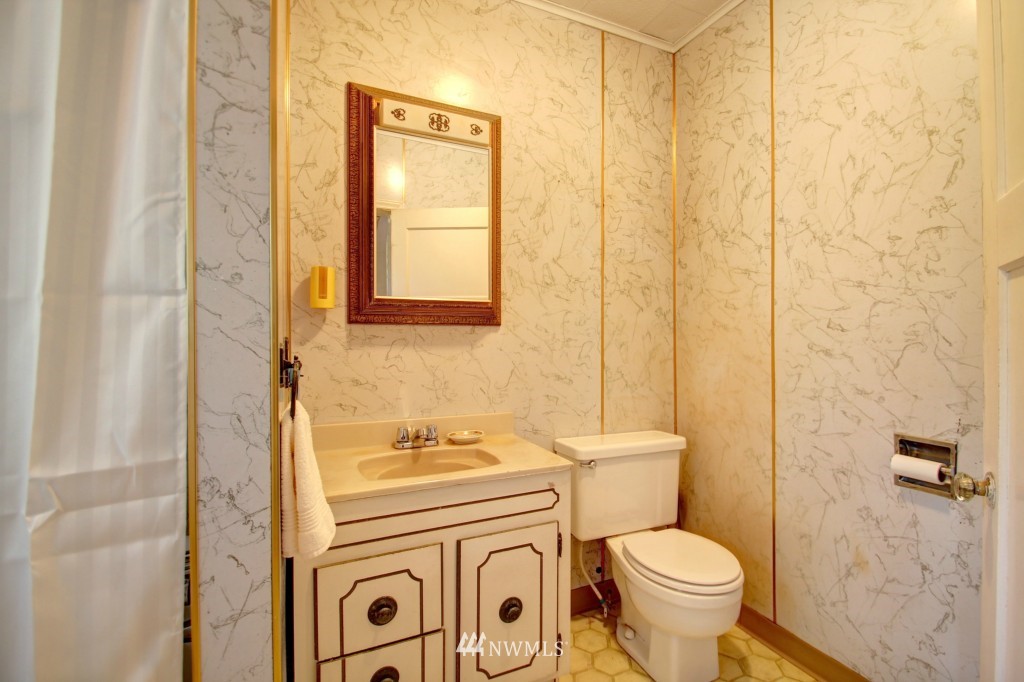 8871 F F & S Grade Road Sedro-Woolley, WA 98284 - Photo 18 of 25 Gallery Image 18