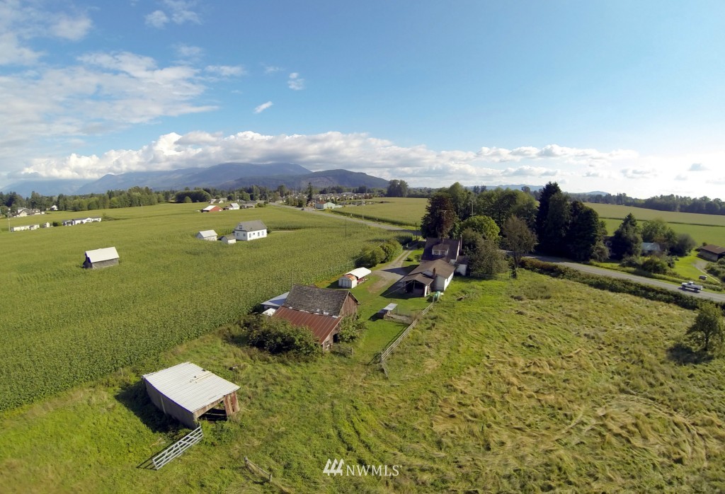 8871 F F & S Grade Road Sedro-Woolley, WA 98284 - Photo 4 of 25 Gallery Image 4