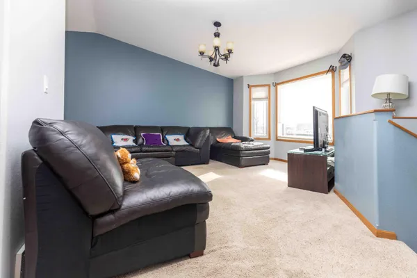 $369,900 | 790 Lakeridge Drive, West Fargo, ND 58078