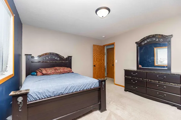 $369,900 | 790 Lakeridge Drive, West Fargo, ND 58078