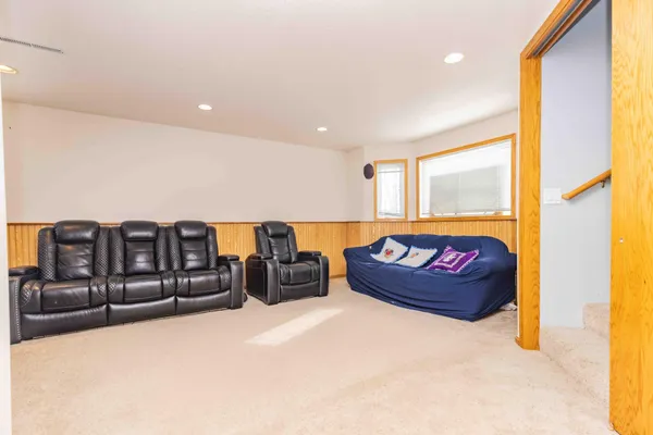 $369,900 | 790 Lakeridge Drive, West Fargo, ND 58078